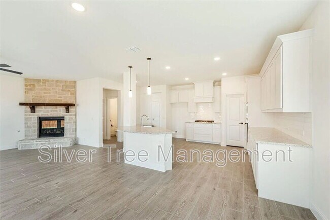 Building Photo - 9501 Moon Cactus Dr
