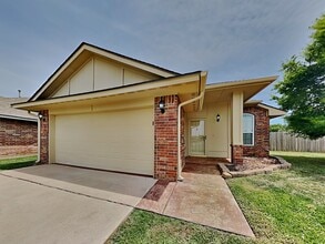 Building Photo - 2165 Robin Ridge Ln