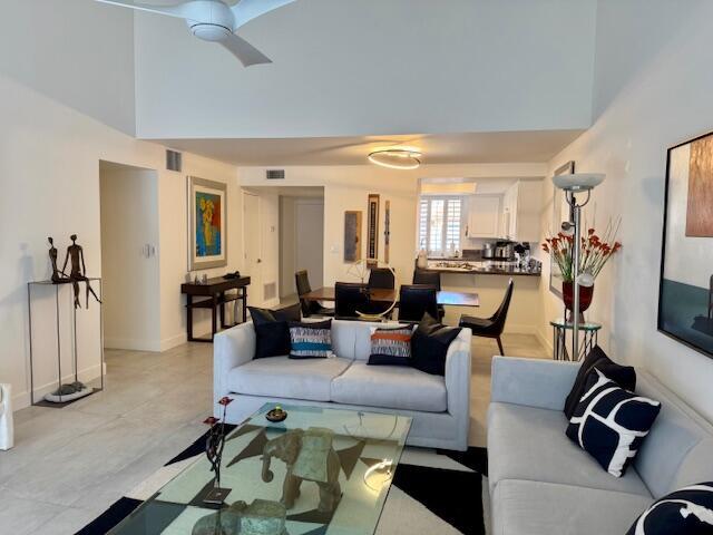 Building Photo - 6 Granada Dr