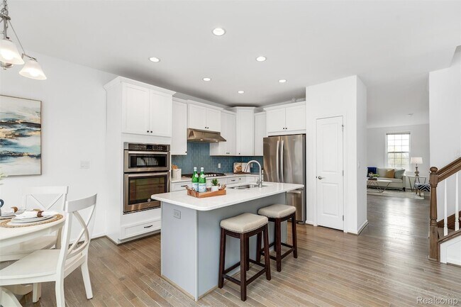 Building Photo - 2769 Ashcombe Dr.