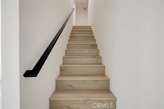 Building Photo - 1070 Allen Ave