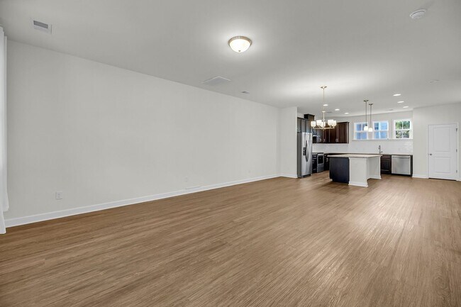 Building Photo - Charming Johns Island Retreat with Modern Amenities