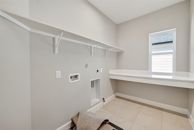 Building Photo - 3358 City Heart Ave