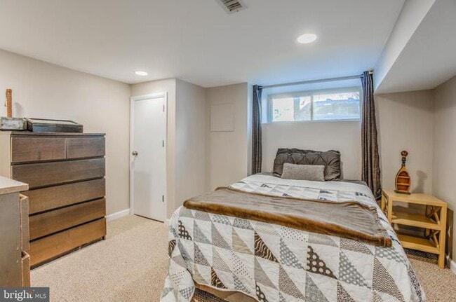 Building Photo - 2925 E Baltimore St