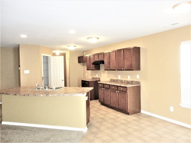 Building Photo - 15449 Harmon Pl