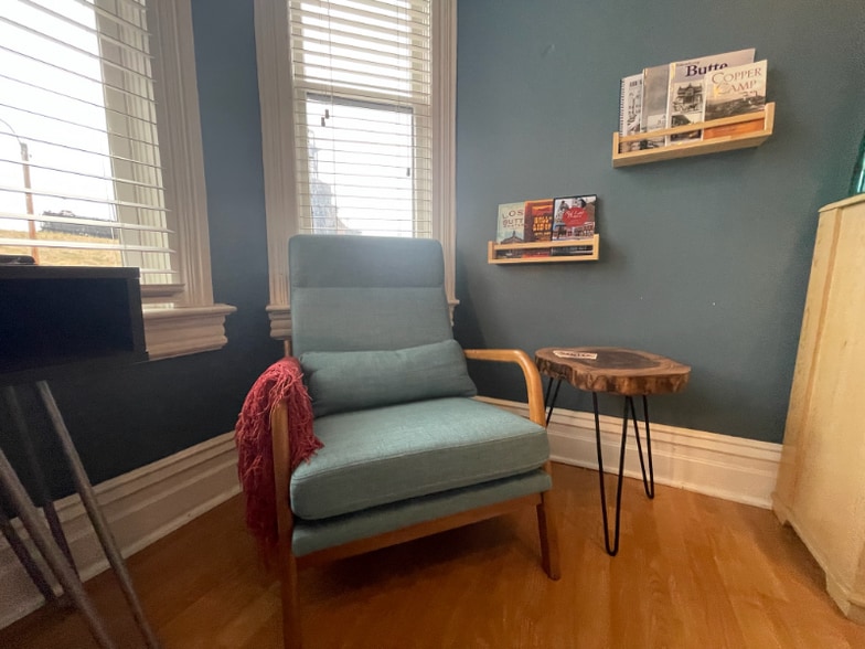 Building Photo - 832 Caledonia St