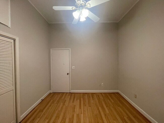 Building Photo - 25 Hollis St