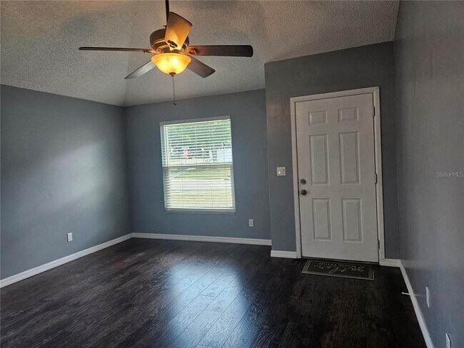 Building Photo - 2699 Macklin Ct