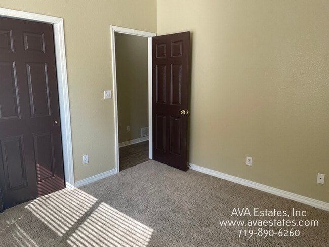 Building Photo - 1705 Aquila Dr