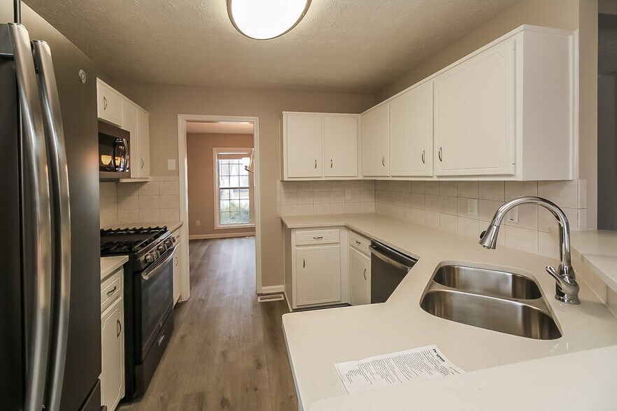 Building Photo - 11945 Harbour Town Pkwy