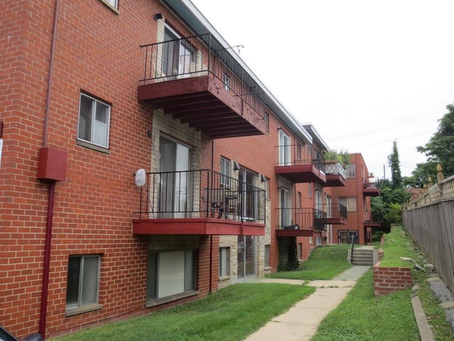 Building Photo - Waverly Gardens Apartments