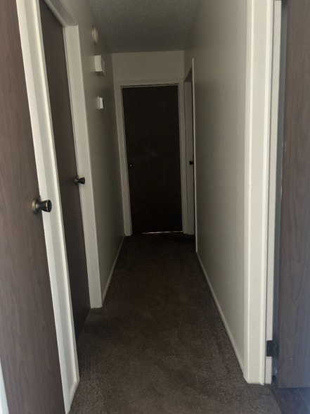 Building Photo - 613 Broken Arrow Rd