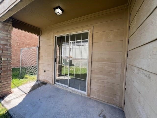 Building Photo - 412 Shiloh Dr