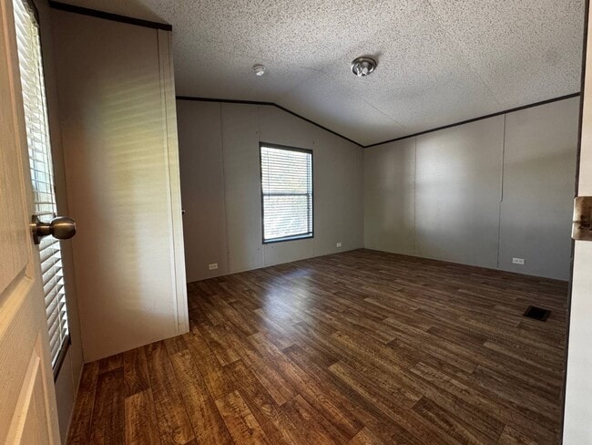 Building Photo - 7650 US-90