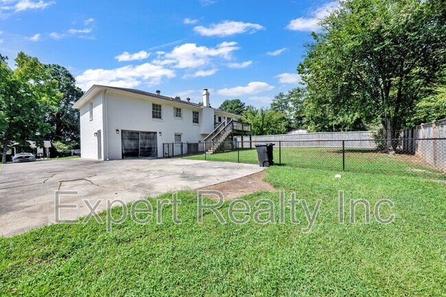 Building Photo - 1064 Caribbean Cir