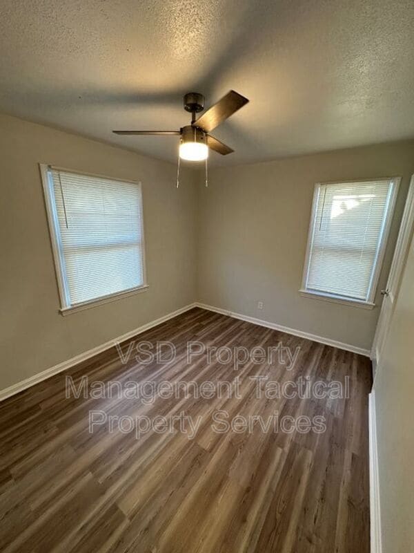 Building Photo - 12304 Kirton Ave