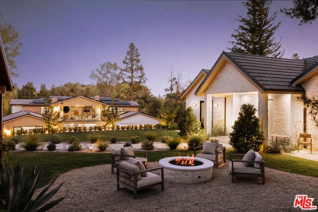Building Photo - 5287 Round Meadow Rd