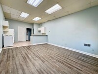 Building Photo - 261-263 N Front St - NWA - Owner Contribut...