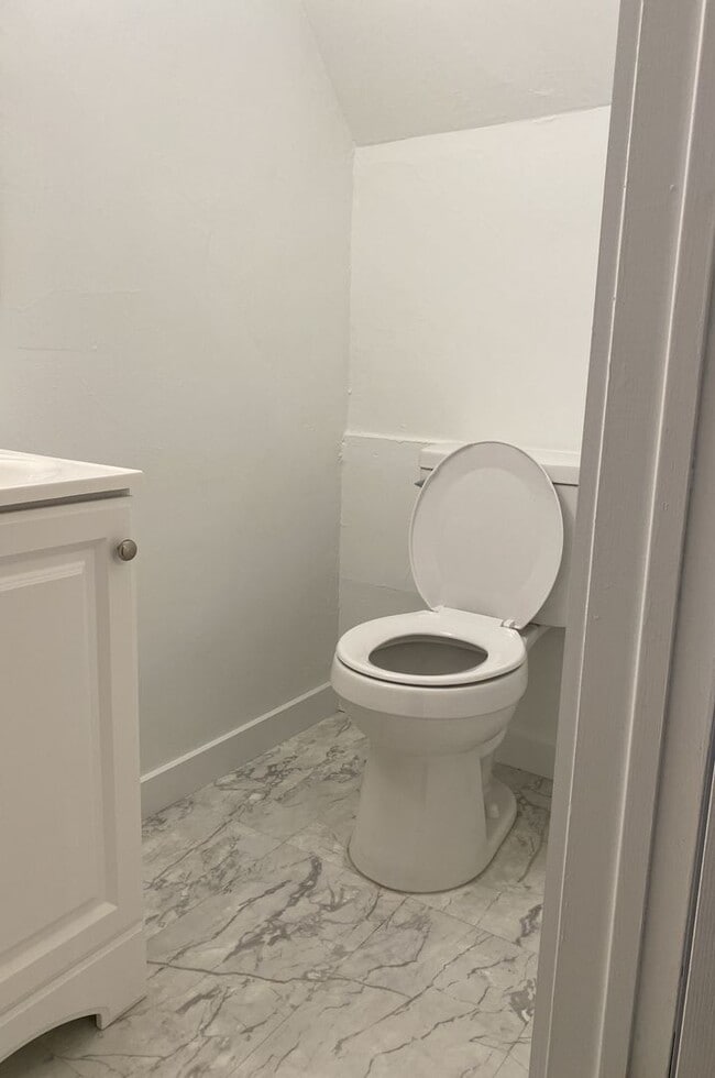 Building Photo - The Phoenixville Lofts-Upgraded Studio/1 b...