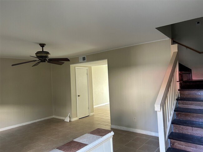 Building Photo - 1403 Blalock Rd