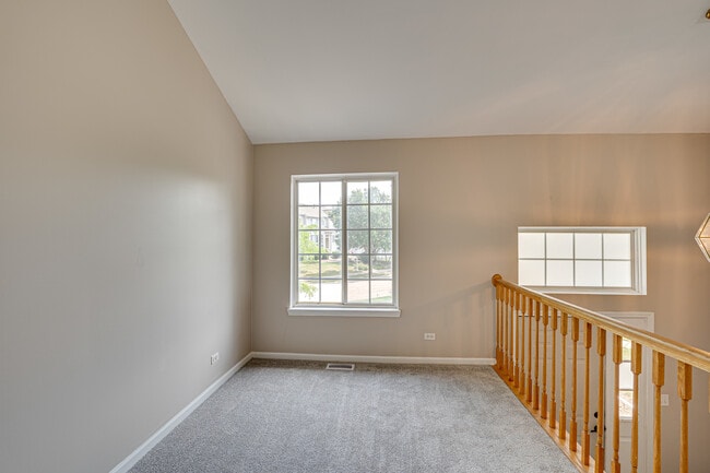 Building Photo - 3399 Ravinia Cir