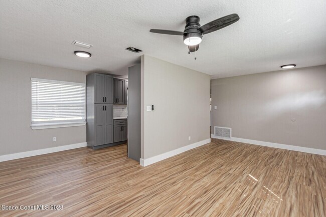 Building Photo - 5711 Margo Ct