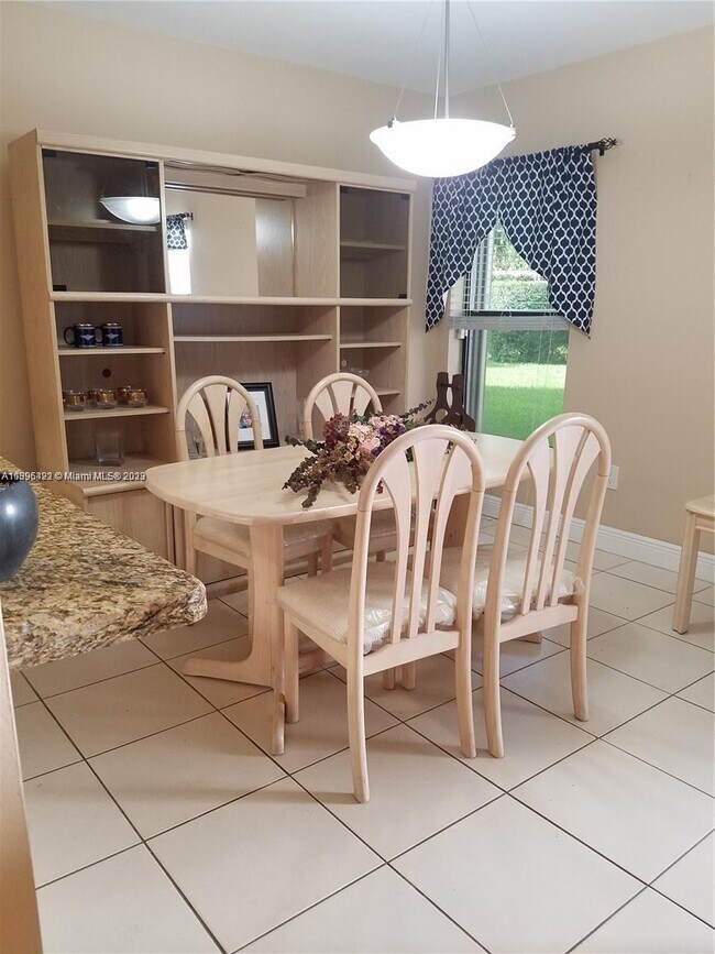 Building Photo - 13240 SW 88th Ln