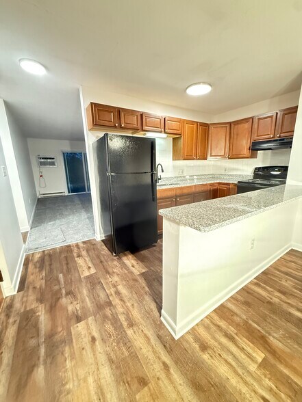 Building Photo - 20 Amici Way