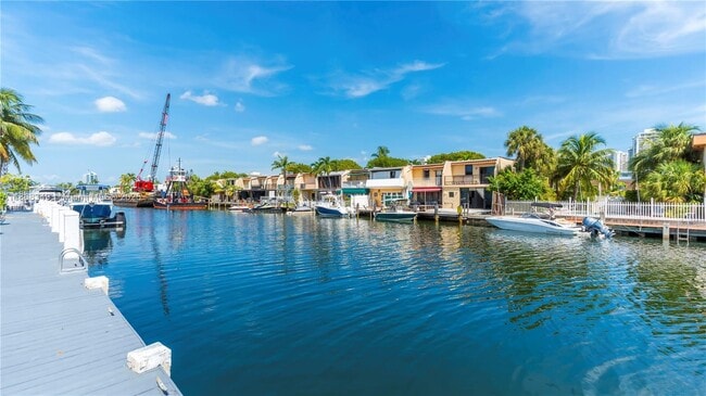 Building Photo - 3827 NE 166th St