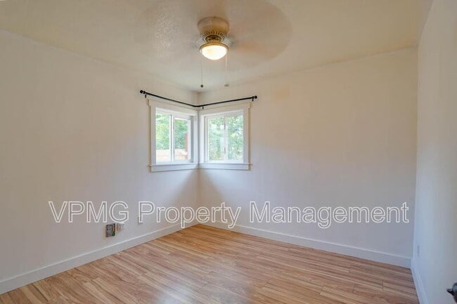 Building Photo - 3113 Yeoman Ave