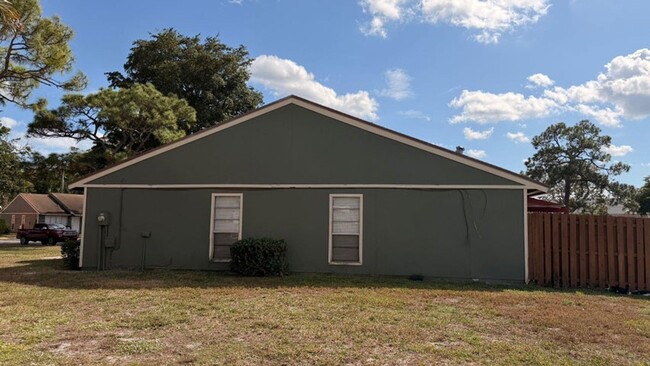 Building Photo - 4774 Orleans Ct