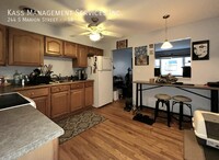 Building Photo - Spacious 2bed/1bath with Heat included, Ha...