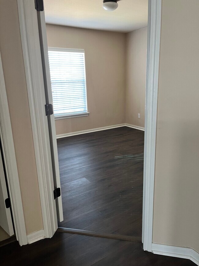 Building Photo - 11415 Barbrook Cove