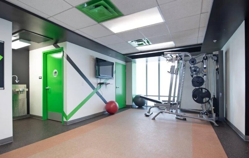 Building Photo - 1080 Park Blvd