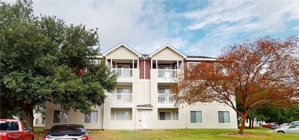 Building Photo - 515 Southwest Pkwy