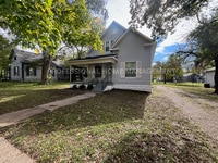 Building Photo - Charming 4 bedroom/2 bath home in Winfield!