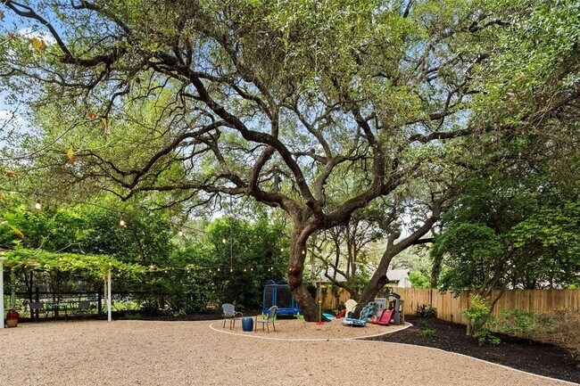 Building Photo - 5805 Harrington Cove