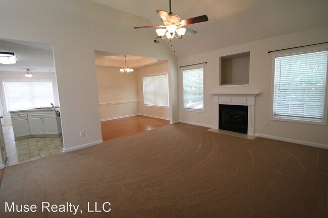 Building Photo - 3 br, 2 bath House - 417 Swallowtail Court