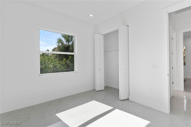 Building Photo - 1081 Desoto Blvd S