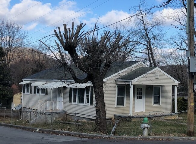 Primary Photo - 301 Orleans St