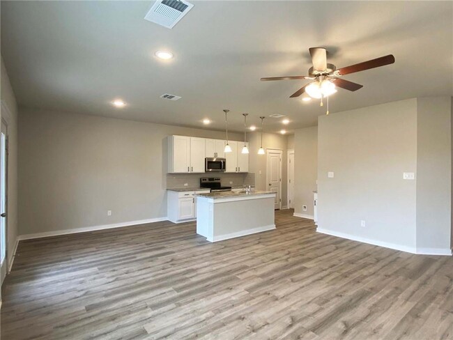 Building Photo - 195 Fieldwood Dr