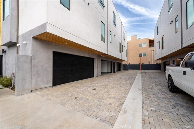 Building Photo - 11858 Flower Ln