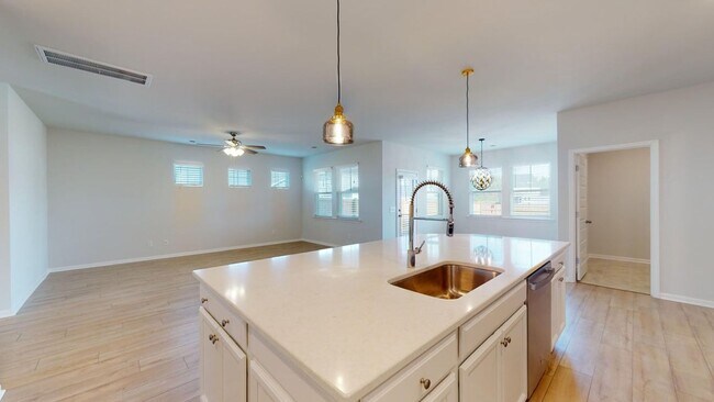 Building Photo - Ideal Home for Rent in Summers Corner Comm...