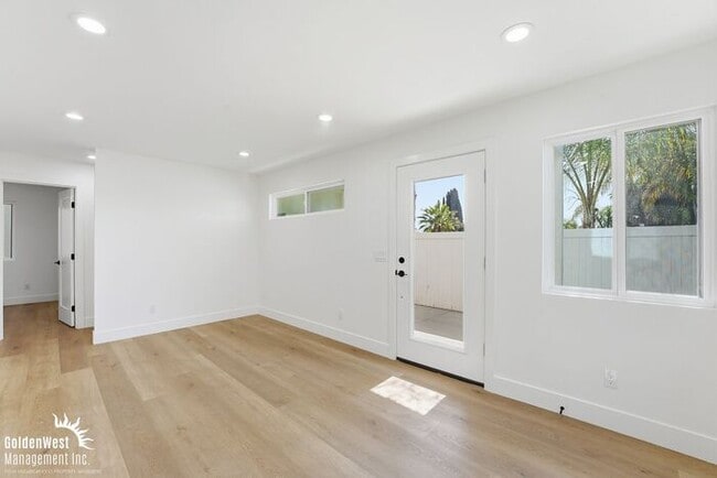 Building Photo - Beautiful New Build 2Bdm 1 Ba Downstairs Apartment in Clairemont Mesa! - MI Special