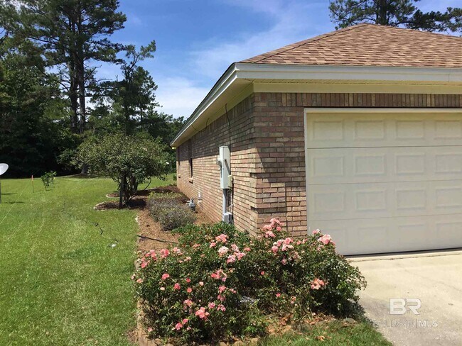 Building Photo - 19890 Quail Cir