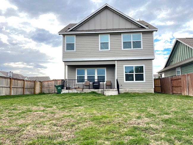 Building Photo - 100 Red Buckeye Loop