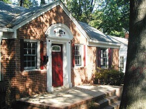 Building Photo - Adorable House in Trinity Park with Large ...
