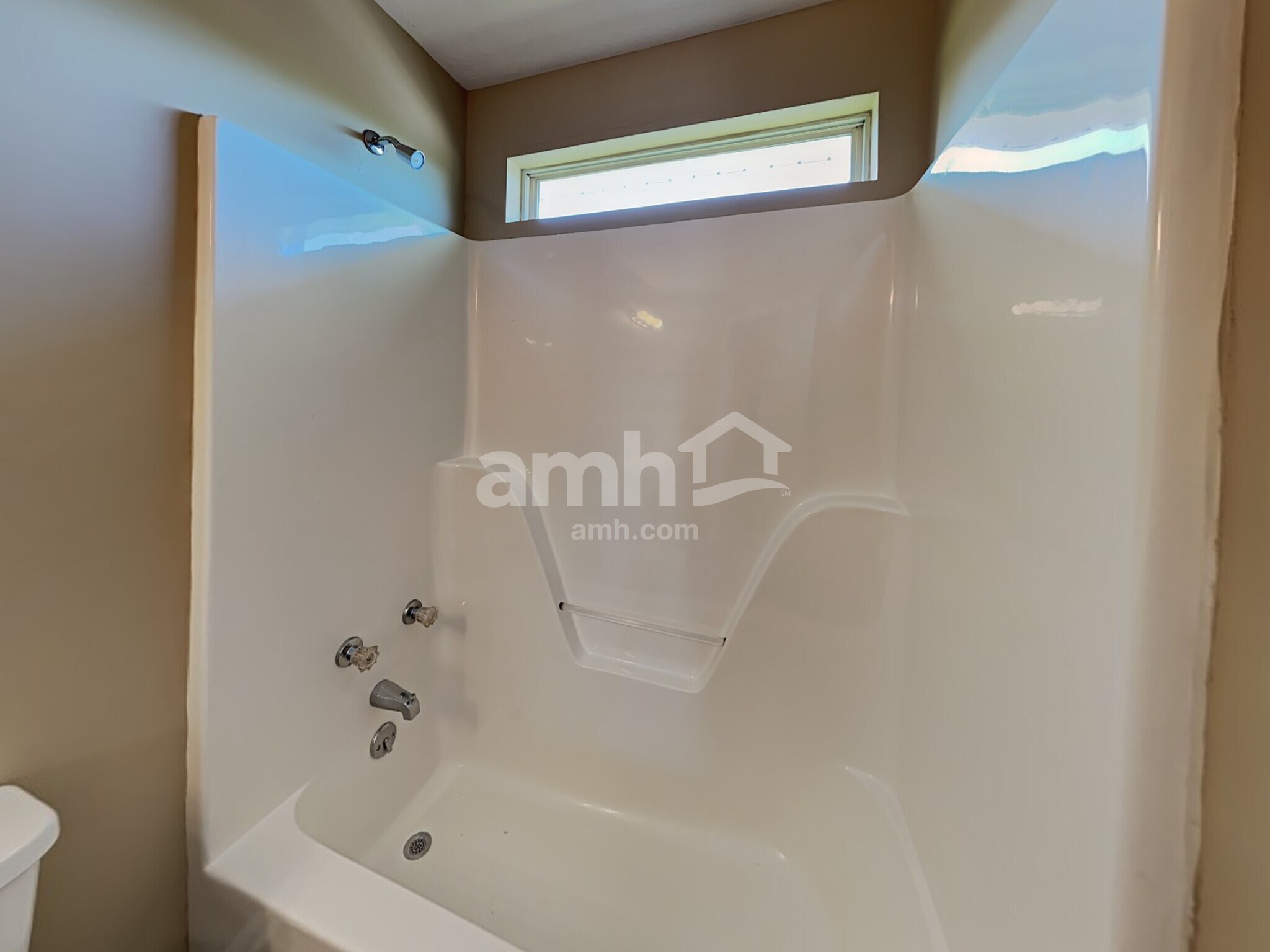 Building Photo - 2011 Lassiter Dr