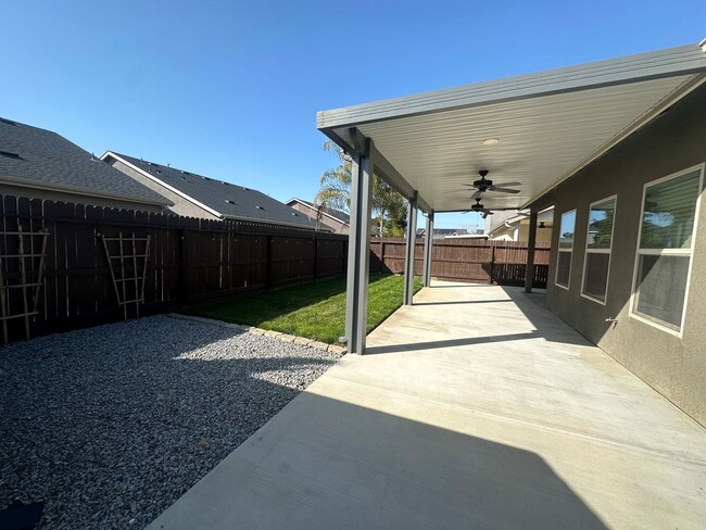 Building Photo - Must see this immaculate home!!!