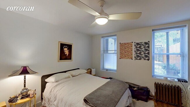 Building Photo - 438 Lewis Ave